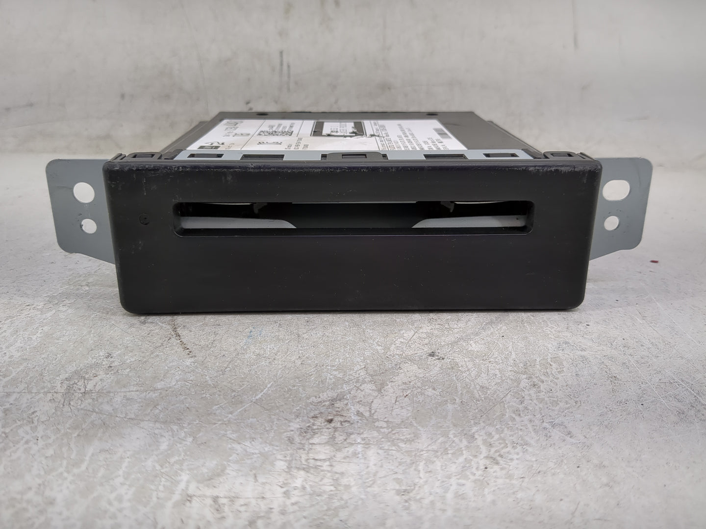 2015 Chevrolet Silverado Radio AM FM Cd Player Receiver Replacement Fits OEM Used Auto Parts - Oemusedautoparts1.com