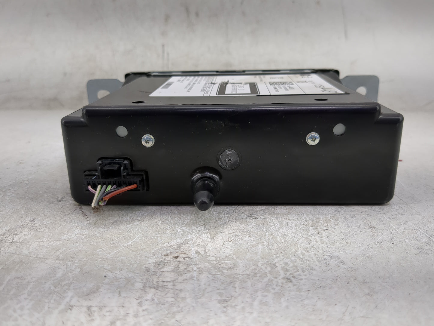 2015 Chevrolet Silverado Radio AM FM Cd Player Receiver Replacement Fits OEM Used Auto Parts - Oemusedautoparts1.com