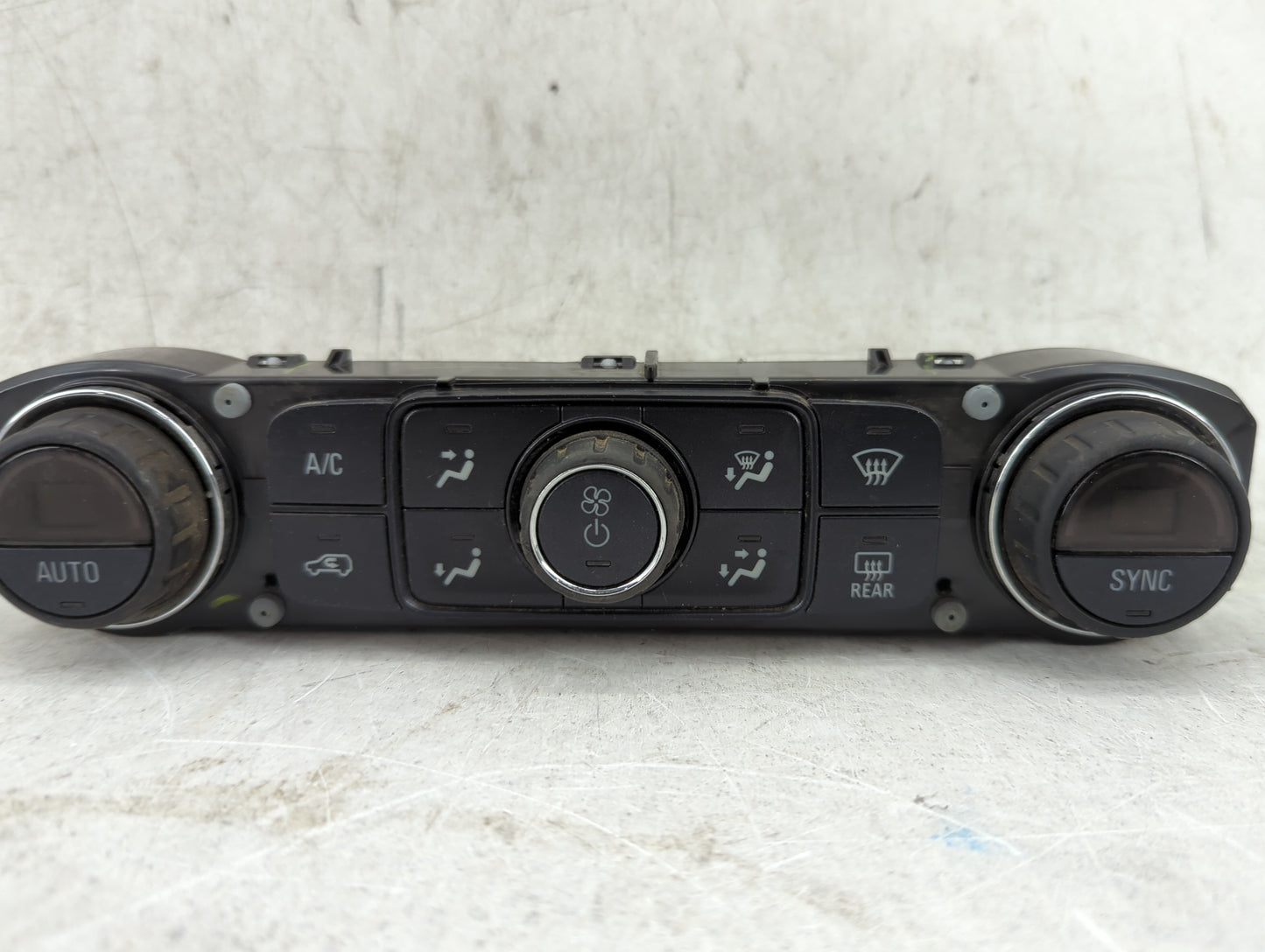 2015 Chevrolet Silverado Climate Control Module Temperature AC/Heater Replacement P/N:23486614 815372982 Fits OEM Used Auto 