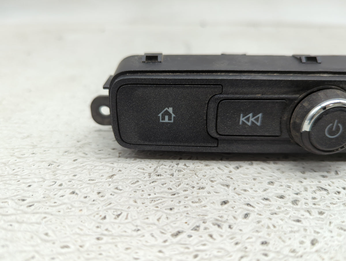 2015 Chevrolet Silverado Radio AM FM Cd Player Receiver Replacement OEM Used Auto Parts - Oemusedautoparts1.com