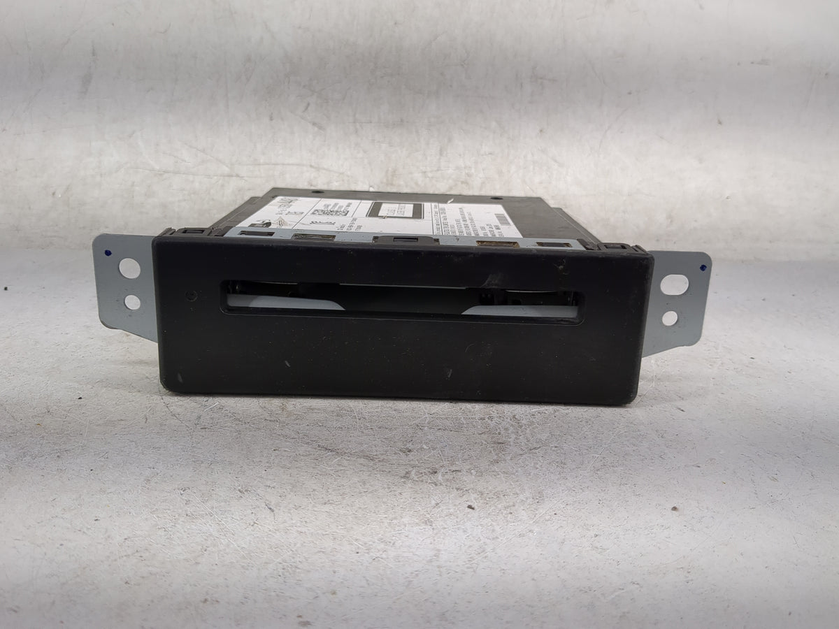 2015 Chevrolet Silverado Radio AM FM Cd Player Receiver Replacement P/N:13594481 Fits OEM Used Auto Parts - Oemusedautoparts