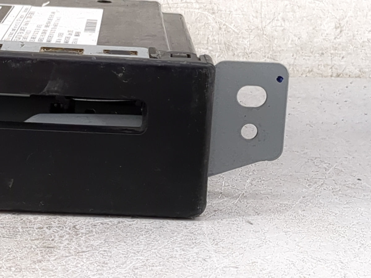2015 Chevrolet Silverado Radio AM FM Cd Player Receiver Replacement P/N:13594481 Fits OEM Used Auto Parts - Oemusedautoparts