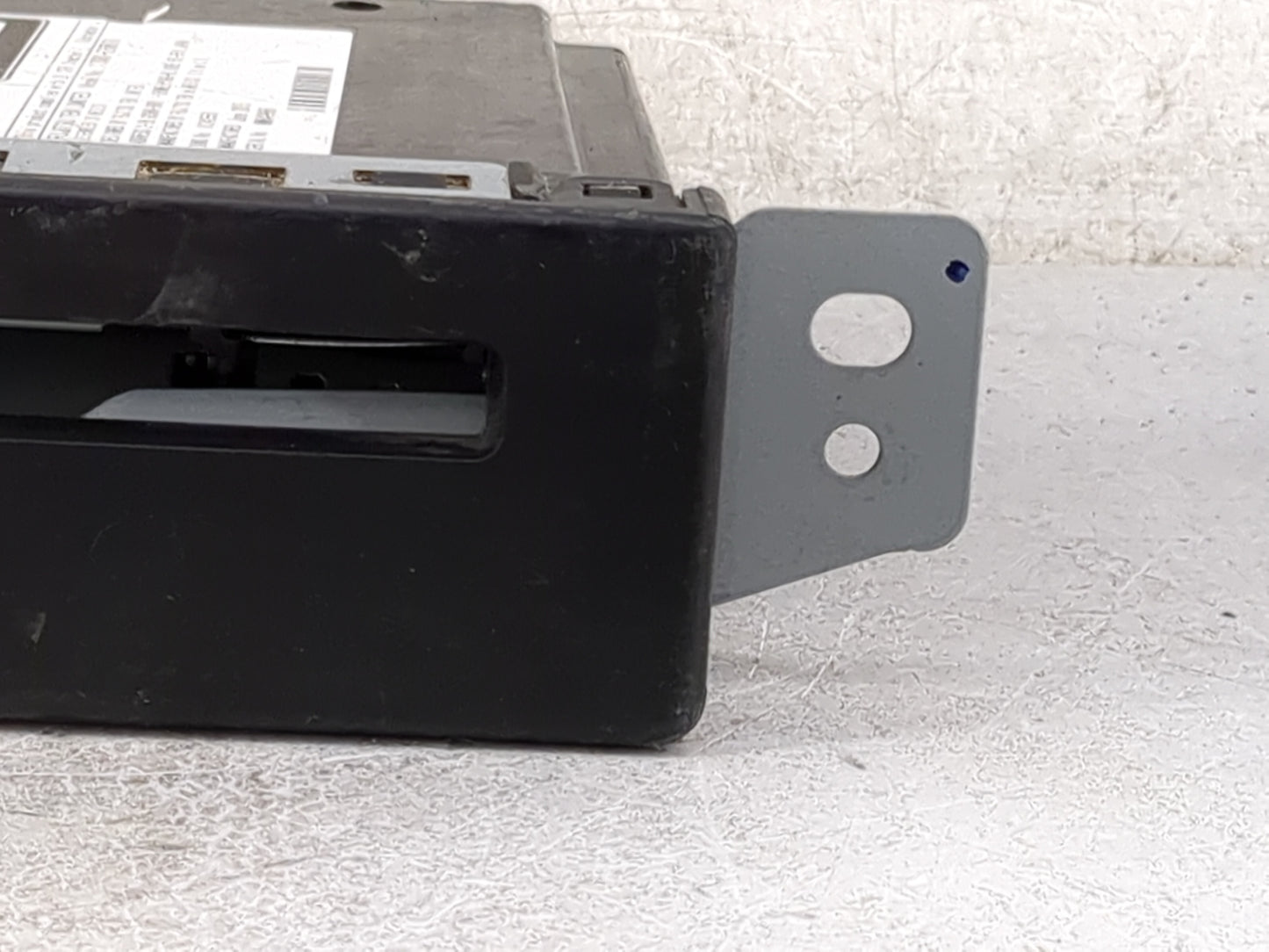 2015 Chevrolet Silverado Radio AM FM Cd Player Receiver Replacement P/N:13594481 Fits OEM Used Auto Parts - Oemusedautoparts
