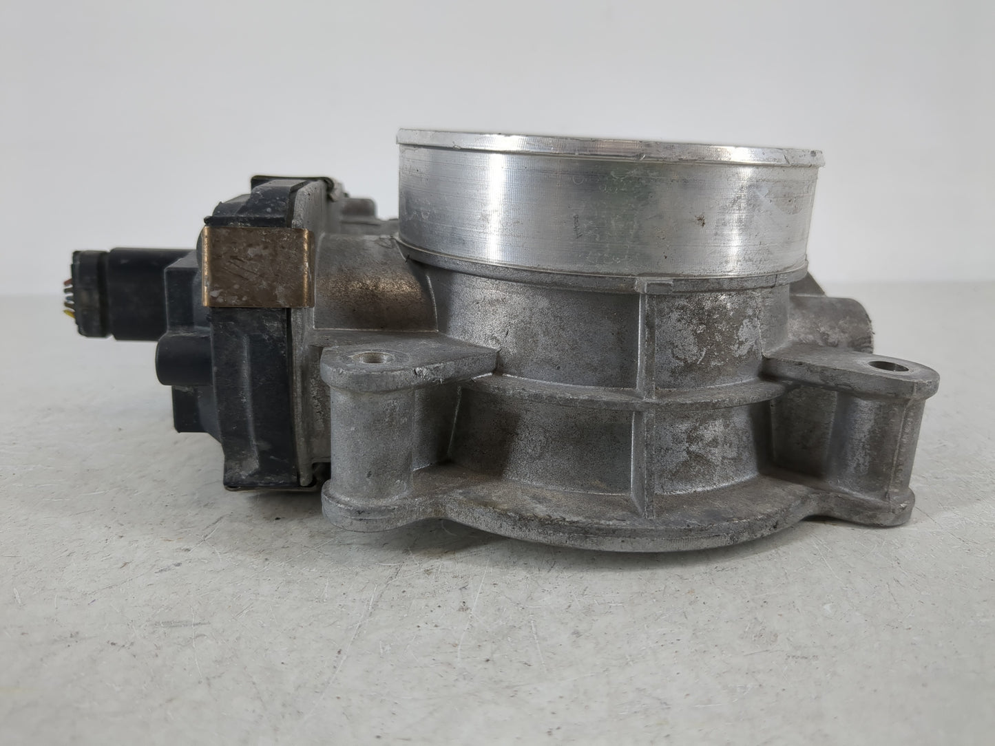 2014-2022 Chevrolet Silverado 1500 Throttle Body P/N:12617792 Fits Fits 2014 2015 2016 2017 2018 2019 2020 2021 2022 OEM Use