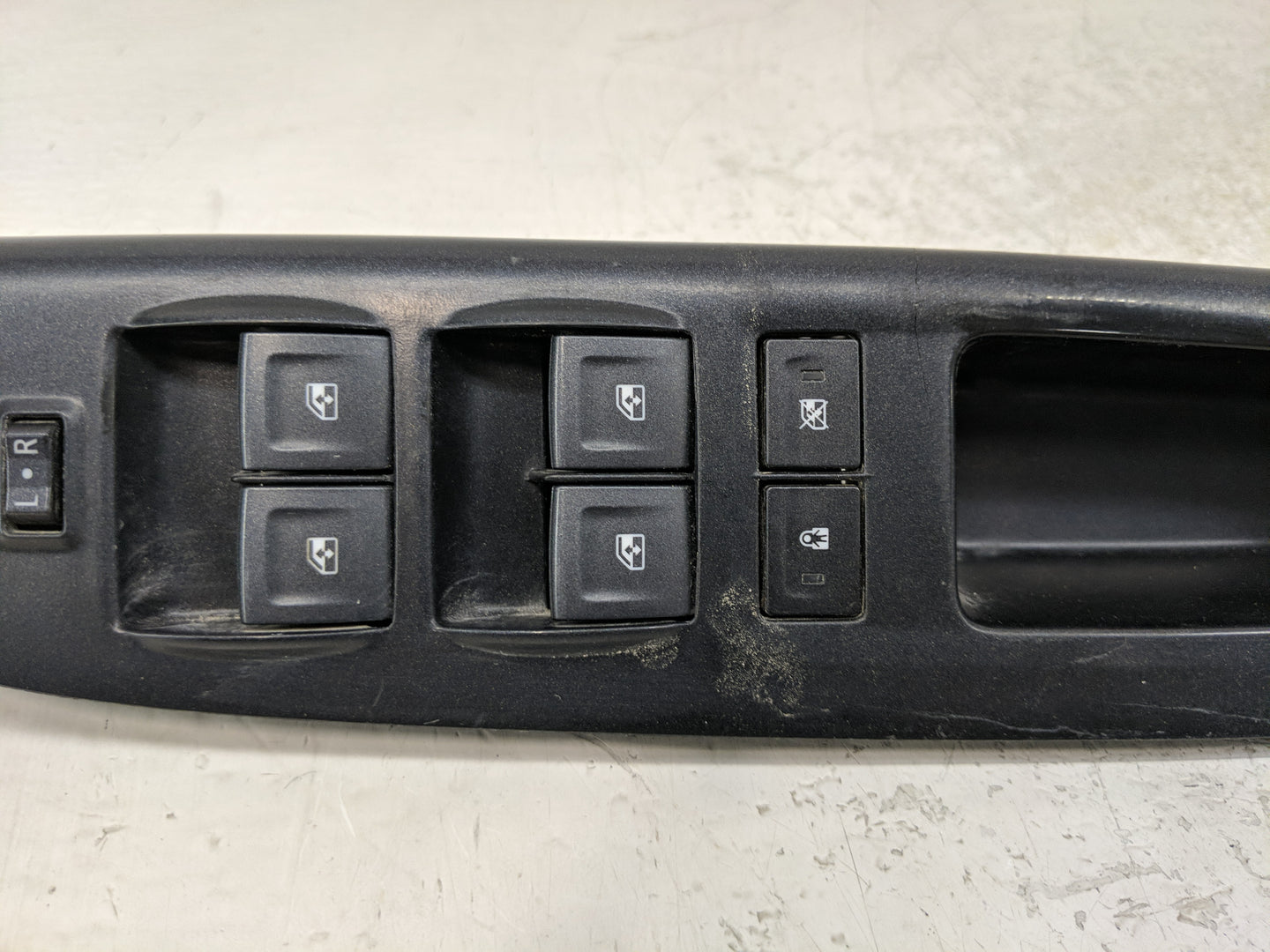 2014-2019 Chevrolet Silverado 1500 Master Power Window Switch Replacement Driver Side Left P/N:23427098 Fits OEM Used Auto P