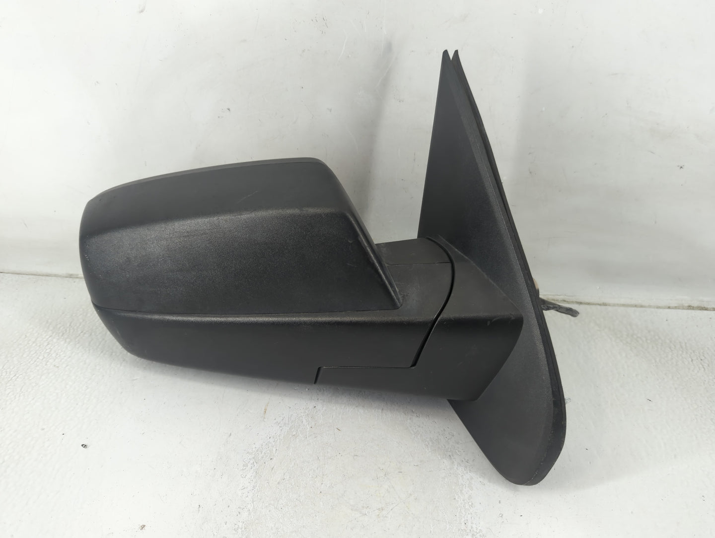 2014 Silverado 1500 Passenger Right Side View Manual Door Mirror - Oemusedautoparts1.com