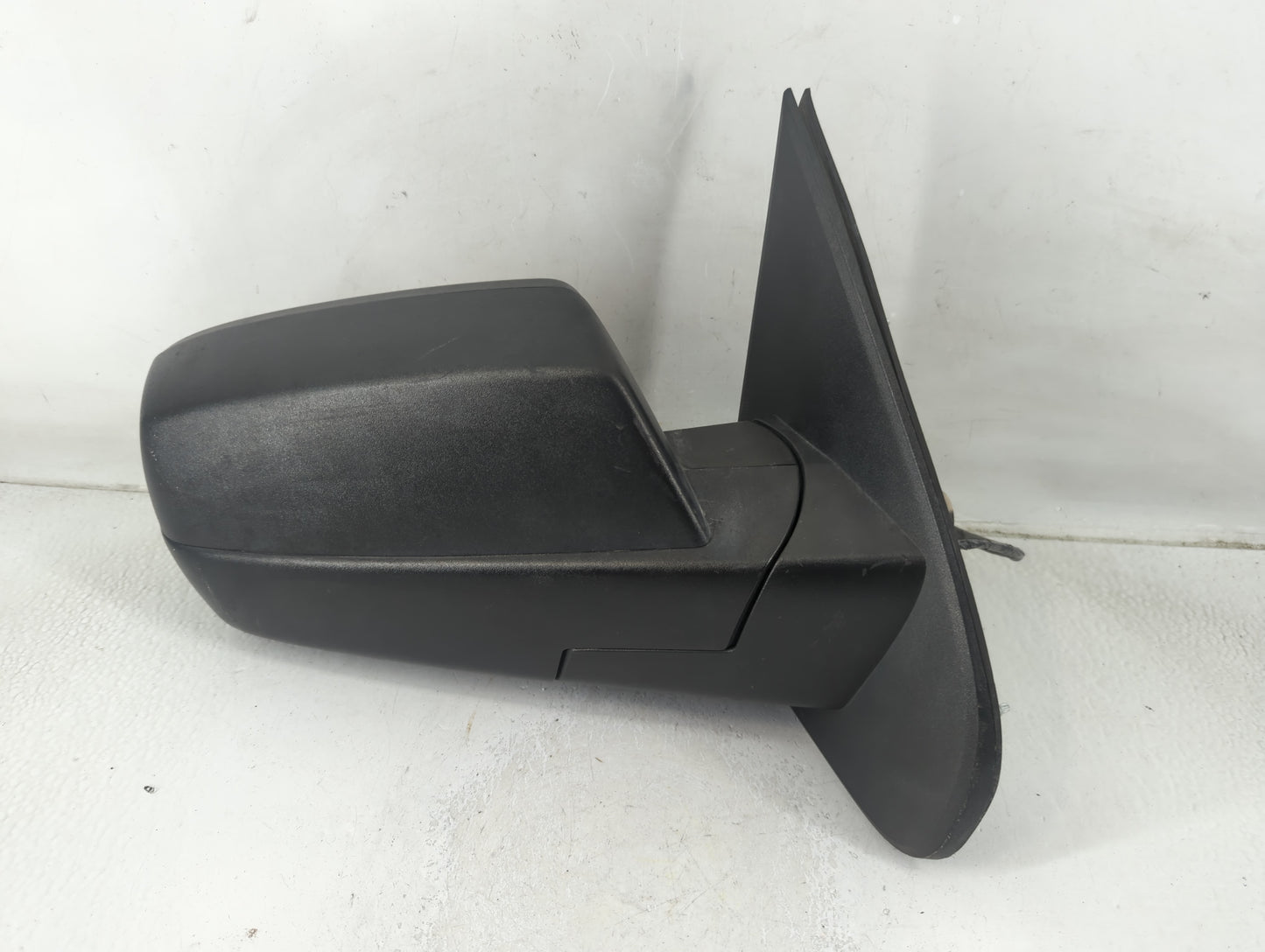 2014 Silverado 1500 Passenger Right Side View Manual Door Mirror - Oemusedautoparts1.com