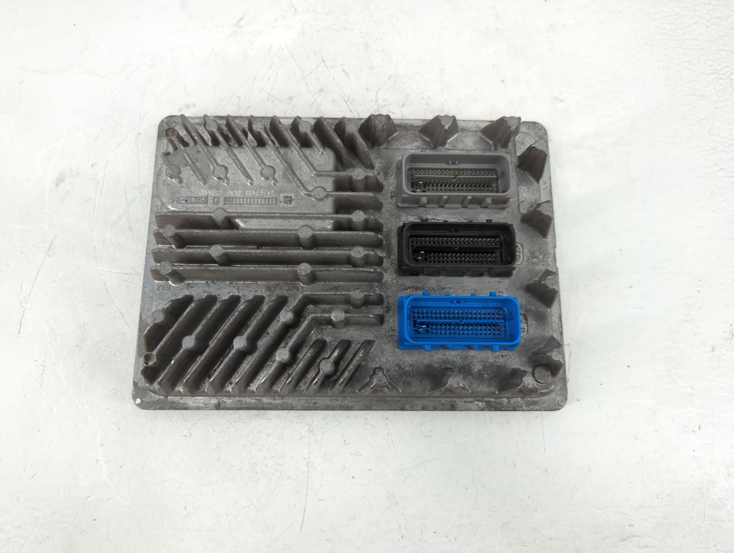 2014-2016 Chevrolet Silverado 1500 PCM Engine Control Computer ECU ECM PCU OEM P/N:12664768 Fits Fits 2014 2015 2016 OEM Use
