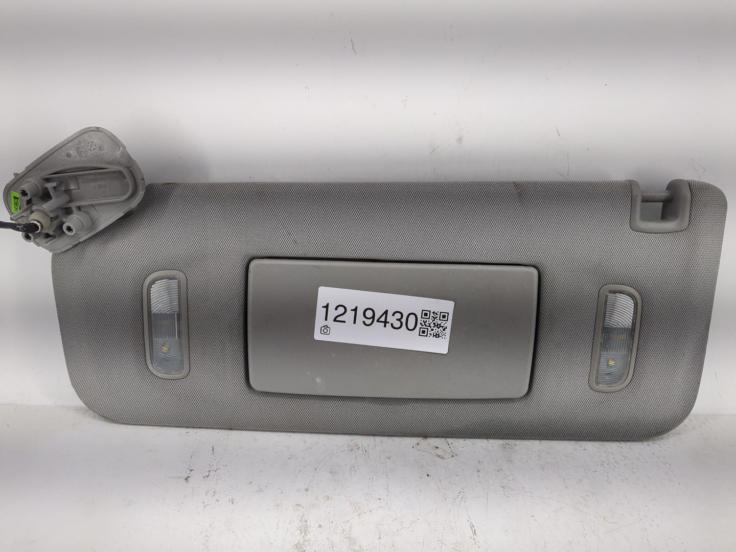 2014-2019 Chevrolet Silverado 1500 Sun Visor Shade Replacement Driver Left Mirror Fits Fits 2014 2015 2016 2017 2018 2019 OE