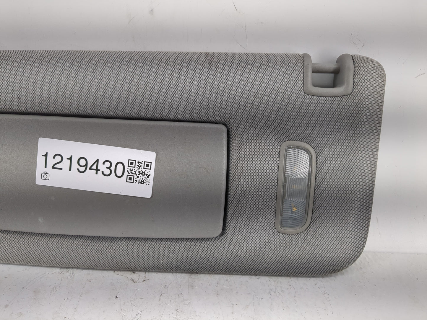 2014-2019 Chevrolet Silverado 1500 Sun Visor Shade Replacement Driver Left Mirror Fits Fits 2014 2015 2016 2017 2018 2019 OE