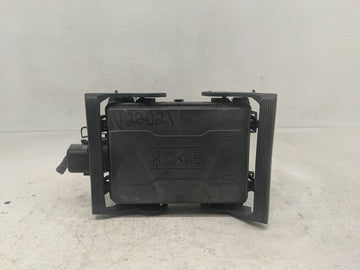 2016-2017 Chevrolet Silverado 1500 Fusebox Fuse Box Panel Relay Module Fits Fits 2016 2017 OEM Used Auto Parts - Oemusedauto
