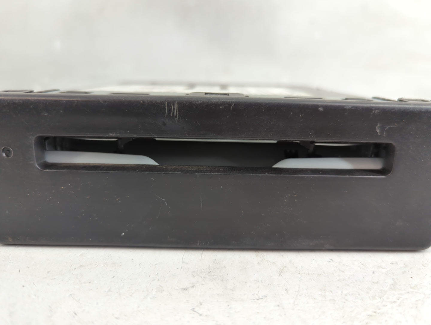 2015 Chevrolet Silverado 1500 Radio AM FM Cd Player Receiver Replacement P/N:13594481 Fits OEM Used Auto Parts - Oemusedauto