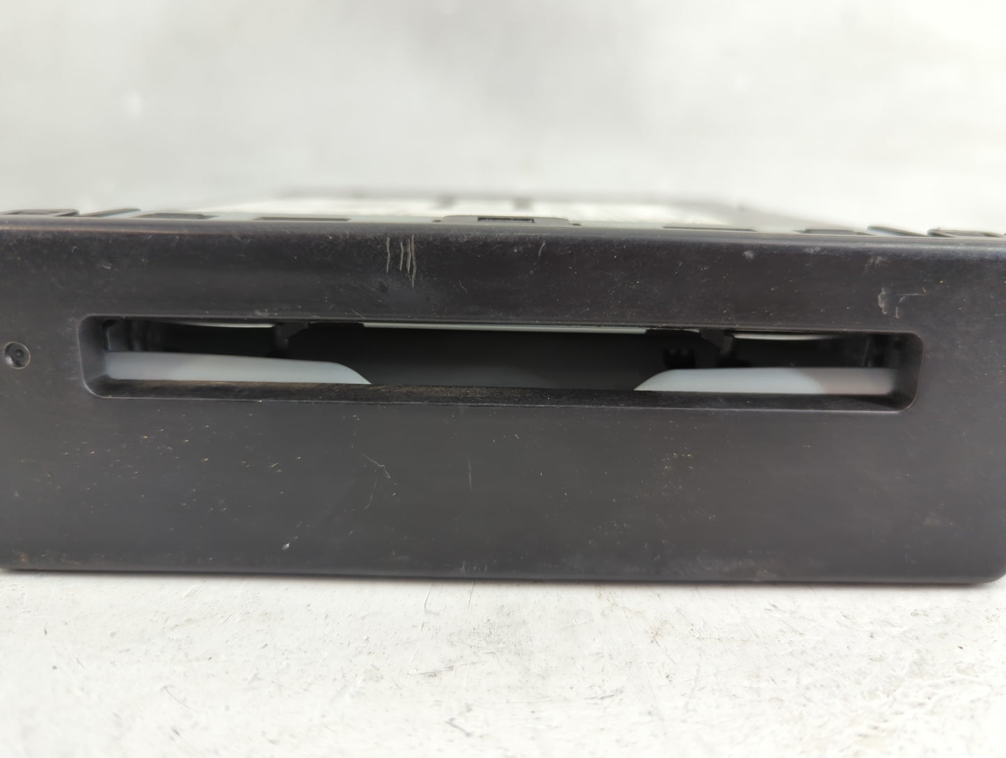 2015 Chevrolet Silverado 1500 Radio AM FM Cd Player Receiver Replacement P/N:13594481 Fits OEM Used Auto Parts - Oemusedauto