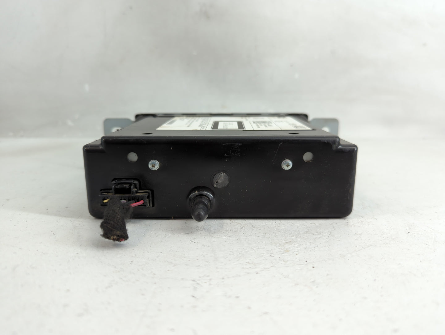 2015 Chevrolet Silverado 1500 Radio AM FM Cd Player Receiver Replacement P/N:13594481 Fits OEM Used Auto Parts - Oemusedauto