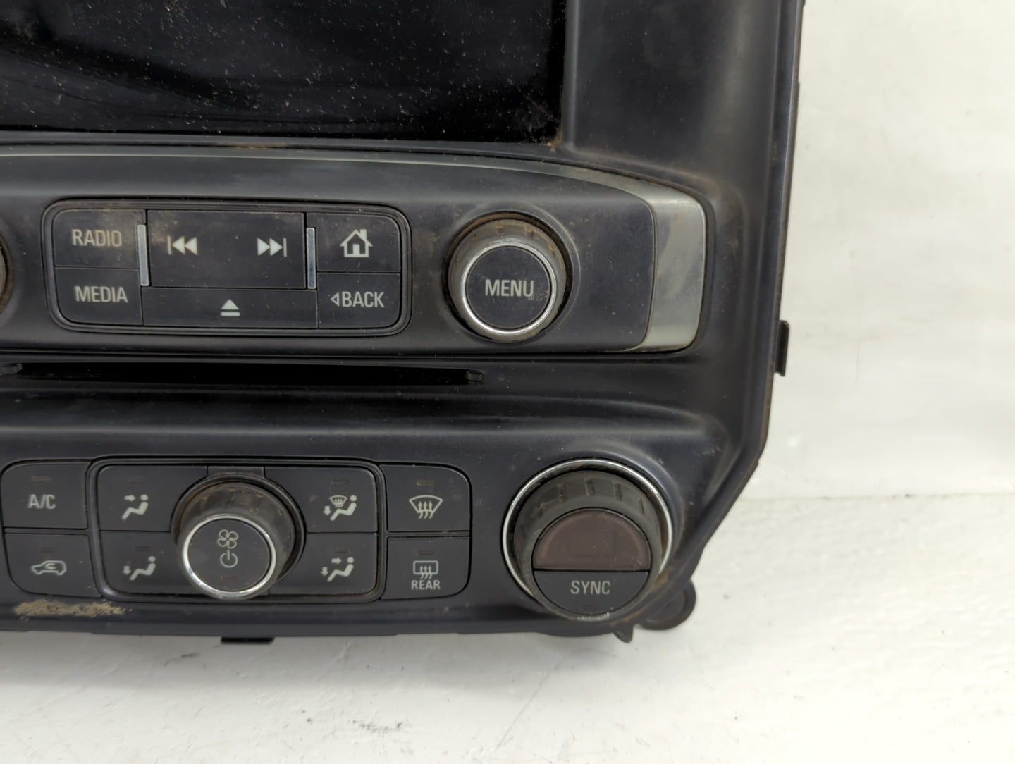 2015 Chevrolet Silverado 1500 Radio AM FM Cd Player Receiver Replacement P/N:23486614 Fits OEM Used Auto Parts - Oemusedauto