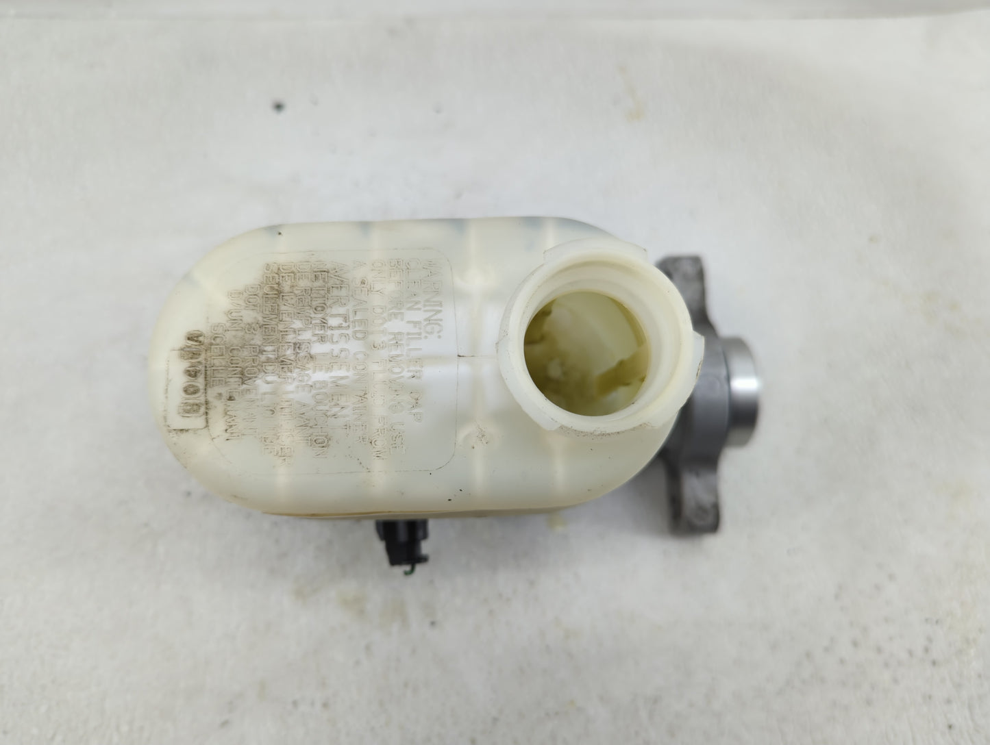 2014-2019 Chevrolet Silverado 1500 Brake Master Cylinder 1278045 - Oemusedautoparts1.com