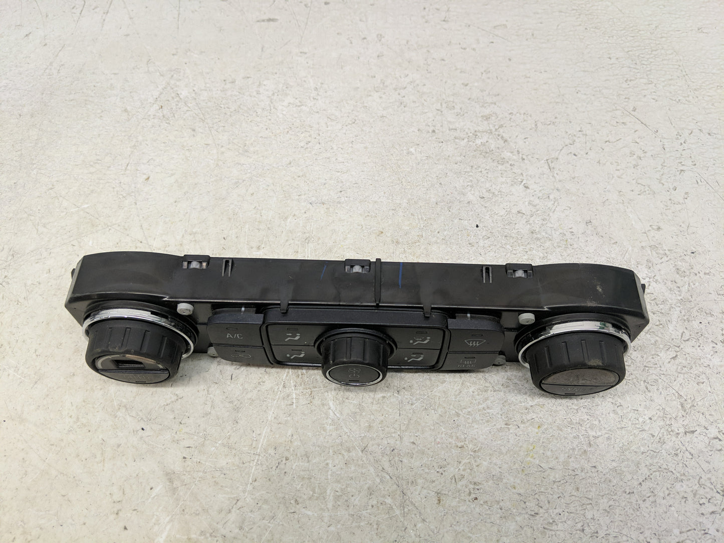 2015 Chevrolet Silverado 1500 Climate Control Module Temperature AC/Heater Replacement P/N:815372982 23486614 Fits OEM Used 