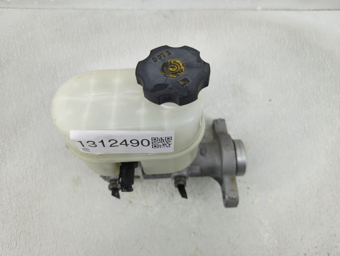 2014-2019 Chevrolet Silverado 1500 Brake Master Cylinder 1312490 - Oemusedautoparts1.com