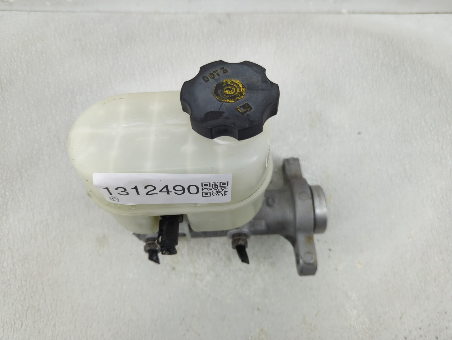 2014-2019 Chevrolet Silverado 1500 Brake Master Cylinder 1312490 - Oemusedautoparts1.com