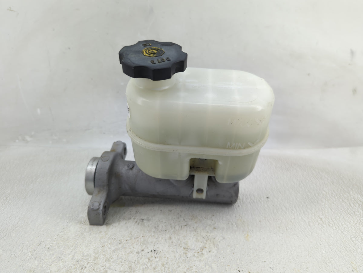 2014-2019 Chevrolet Silverado 1500 Brake Master Cylinder 1312490 - Oemusedautoparts1.com