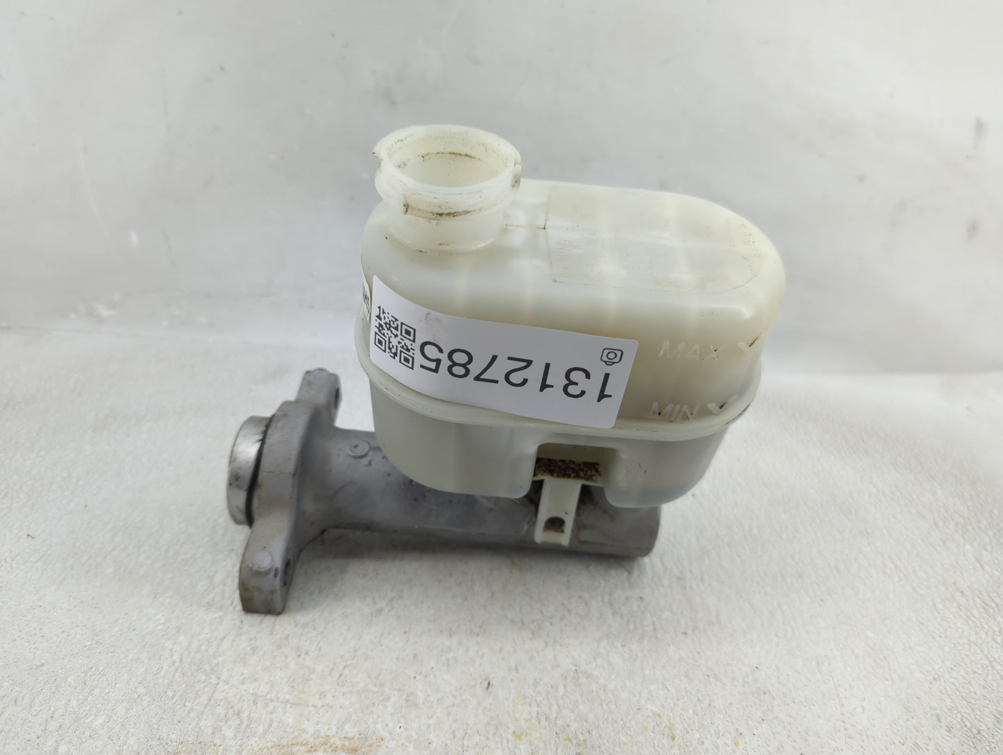 2014-2019 Chevrolet Silverado 1500 Brake Master Cylinder 1312785 - Oemusedautoparts1.com