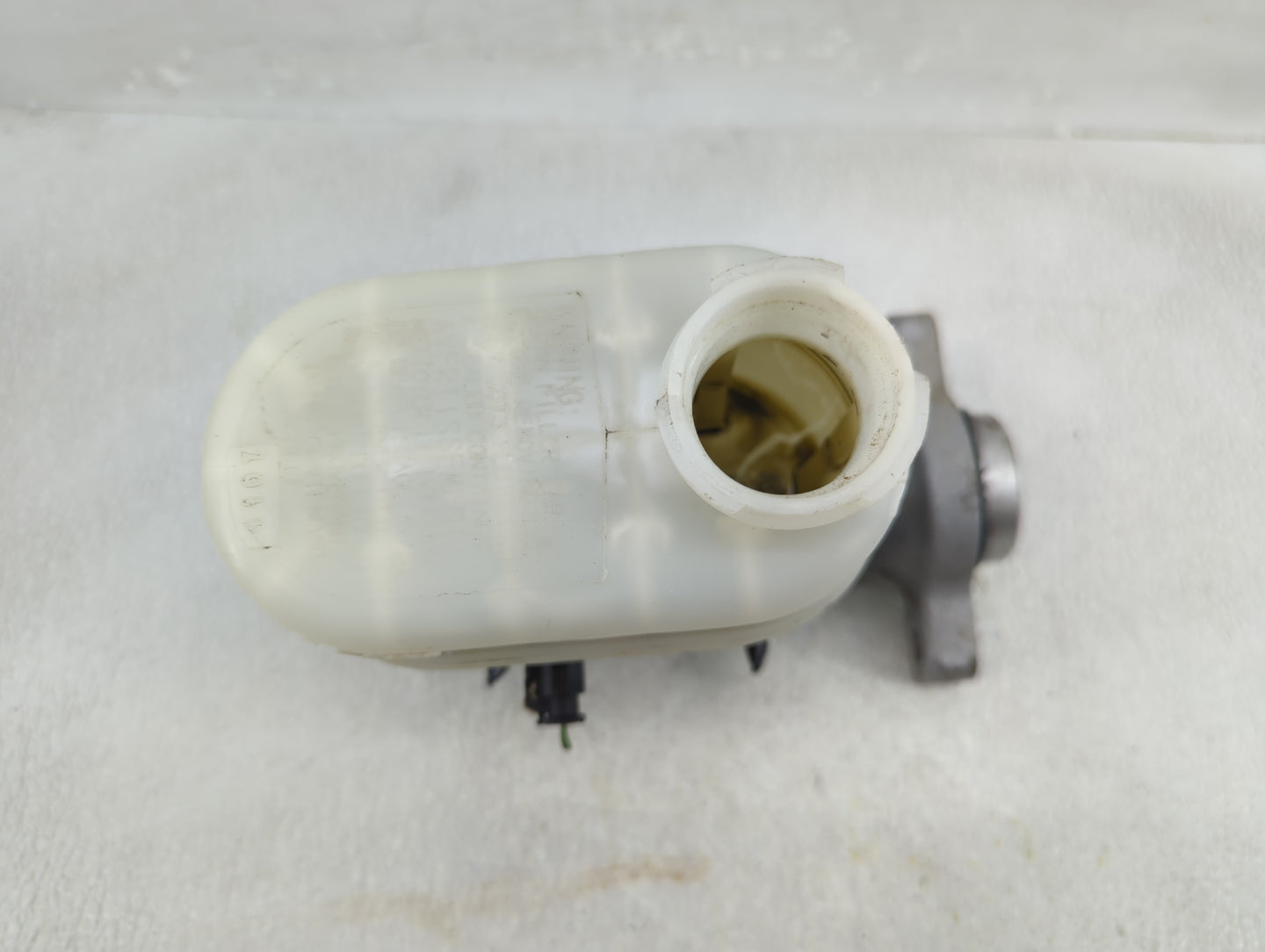 2014-2019 Chevrolet Silverado 1500 Brake Master Cylinder 1312785 - Oemusedautoparts1.com