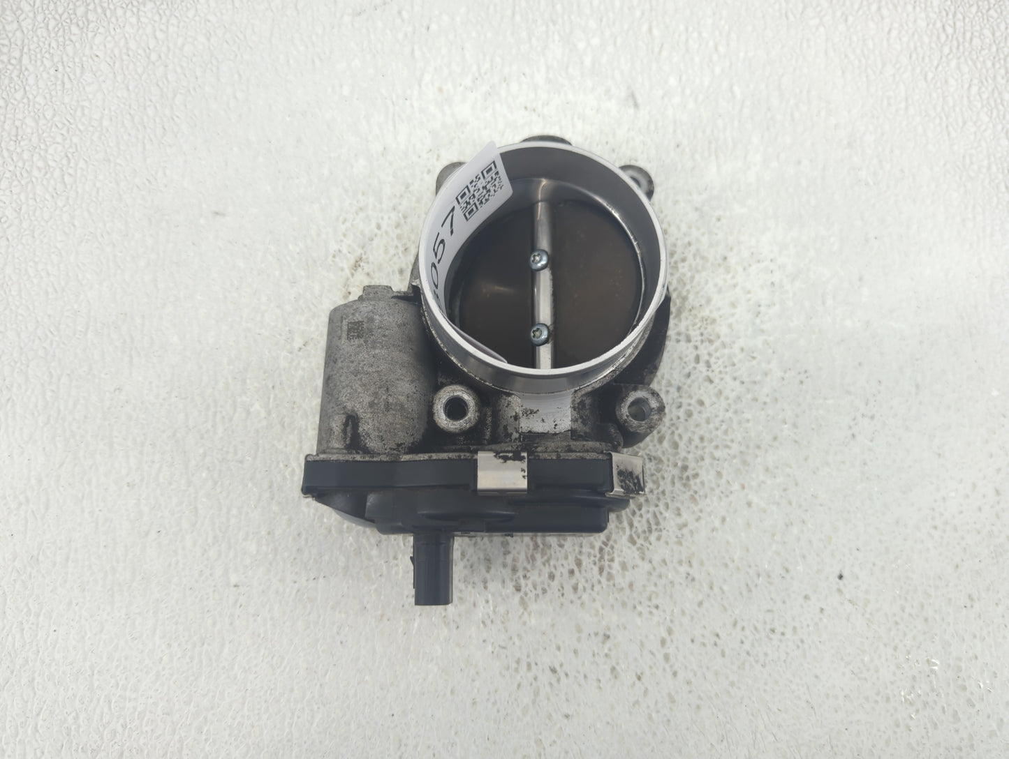 2014-2015 Chevrolet Silverado 1500 Throttle Body P/N:12632171BA Fits Fits 2014 2015 OEM Used Auto Parts - Oemusedautoparts1.