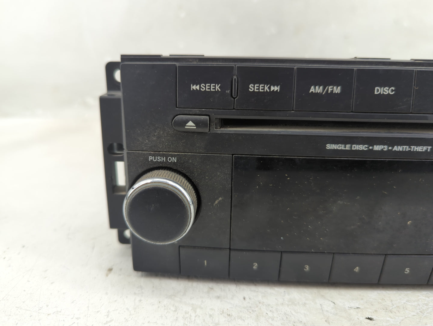 2015 Chevrolet Silverado 1500 Radio AM FM Cd Player Receiver Replacement P/N:P05091195AA Fits OEM Used Auto Parts - Oemuseda