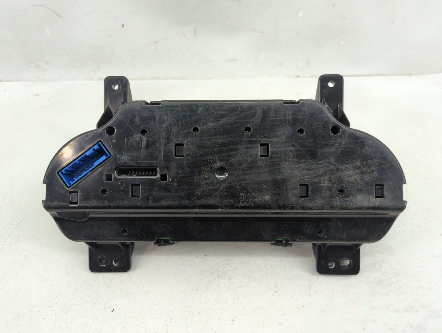 2014-2015 Chevrolet Silverado 1500 Instrument Cluster Speedometer Gauges P/N:812812097 23259637 Fits Fits 2014 2015 OEM Used