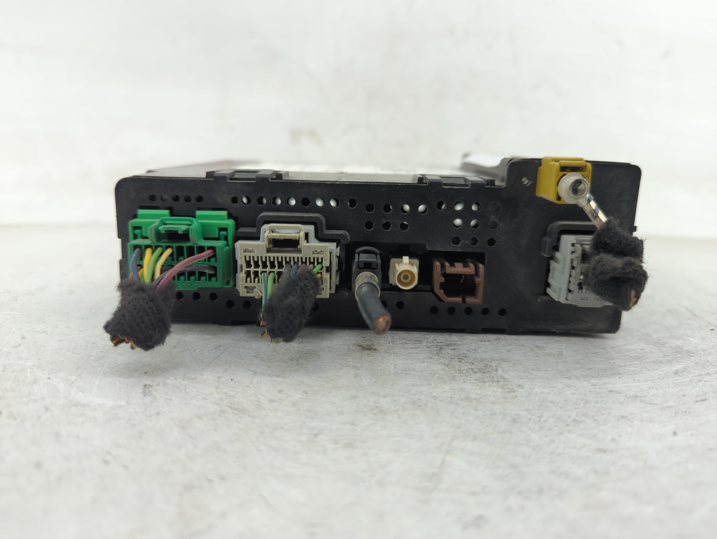 2015 Chevrolet Silverado 1500 Radio AM FM Cd Player Receiver Replacement P/N:13596607 Fits OEM Used Auto Parts - Oemusedauto