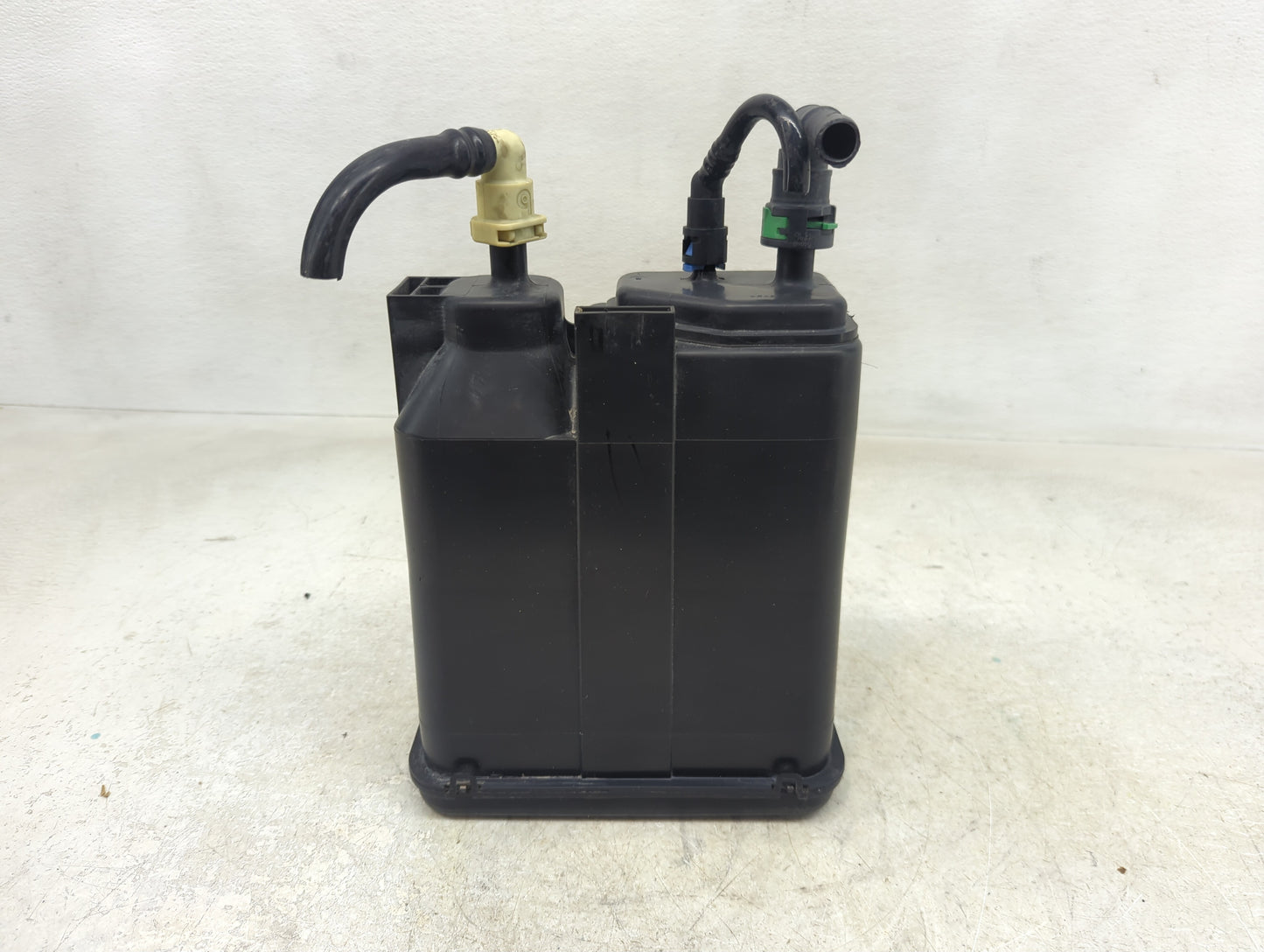 2015 Chevrolet Silverado 1500 Fuel Vapor Charcoal Canister - Oemusedautoparts1.com