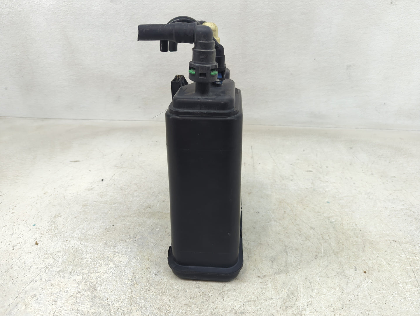 2015 Chevrolet Silverado 1500 Fuel Vapor Charcoal Canister - Oemusedautoparts1.com