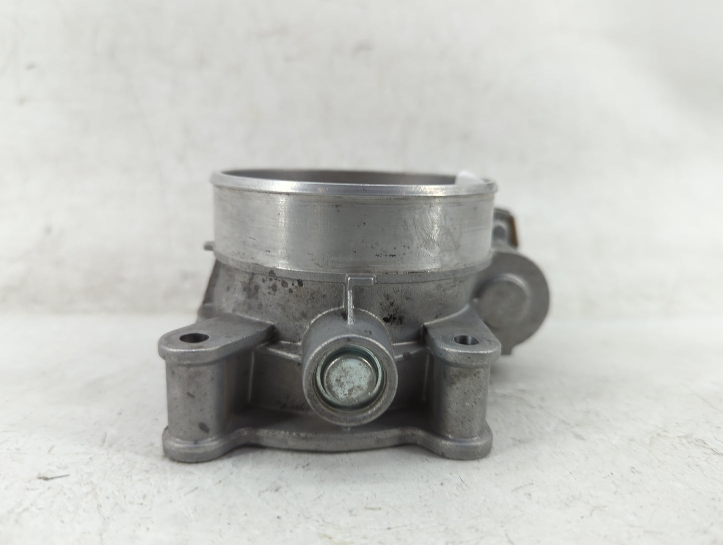 2014-2022 Chevrolet Silverado 1500 Throttle Body P/N:12617792 Fits Fits 2014 2015 2016 2017 2018 2019 2020 2021 2022 OEM Use