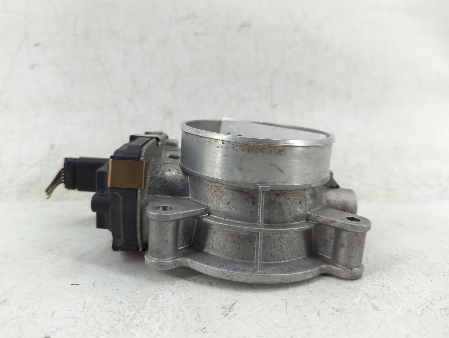 2014-2022 Chevrolet Silverado 1500 Throttle Body P/N:12617792 Fits Fits 2014 2015 2016 2017 2018 2019 2020 2021 2022 OEM Use