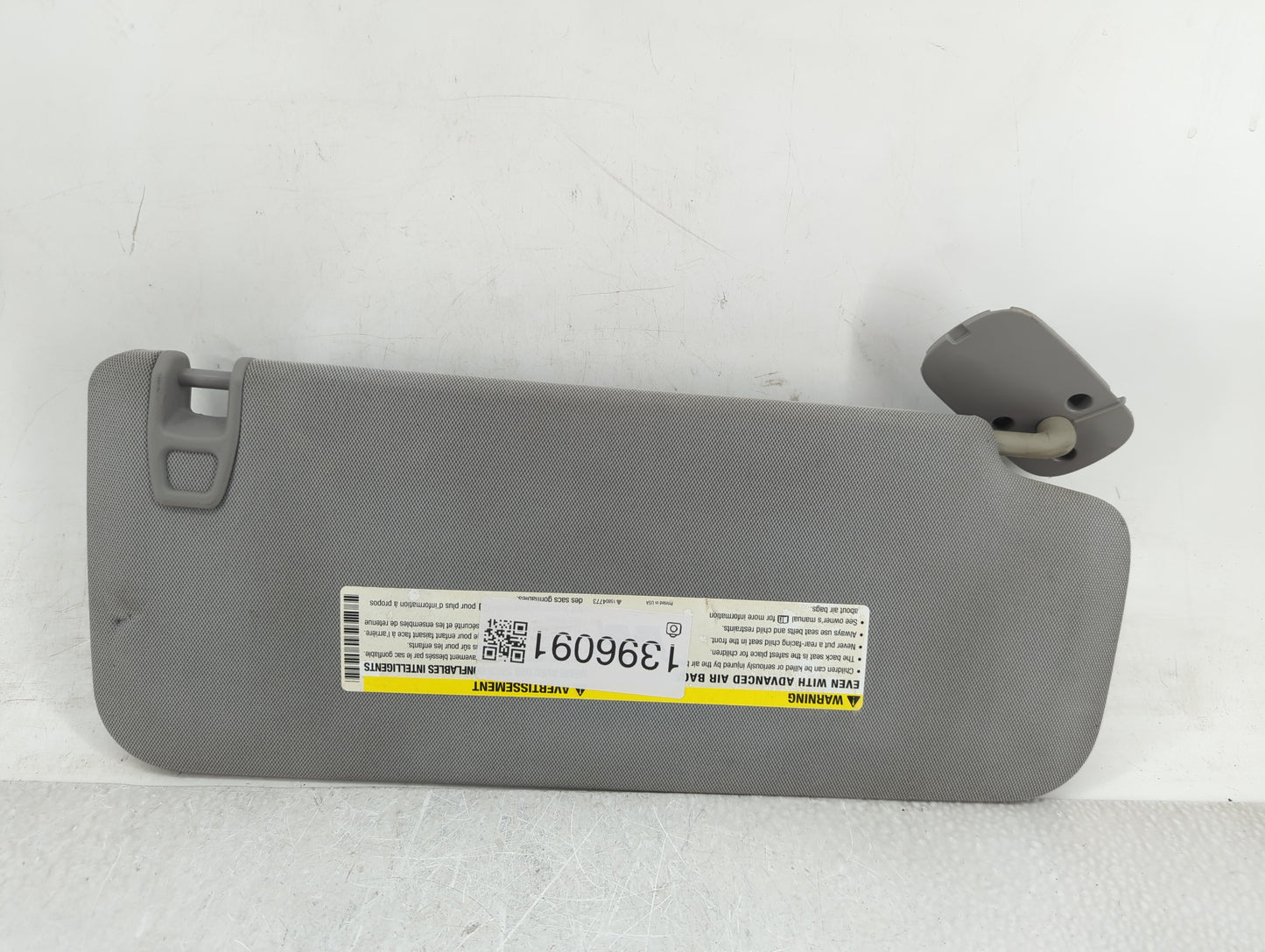 2014-2019 Chevrolet Silverado 1500 Sun Visor Shade Replacement Driver Left Mirror Fits Fits 2014 2015 2016 2017 2018 2019 OE