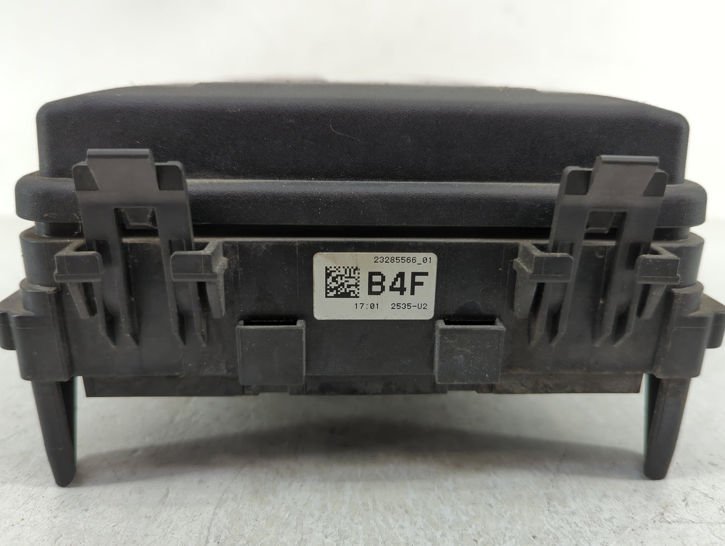 2016-2017 Chevrolet Silverado 1500 Fusebox Fuse Box Panel Relay Module P/N:23285566-01 Fits Fits 2016 2017 OEM Used Auto Par