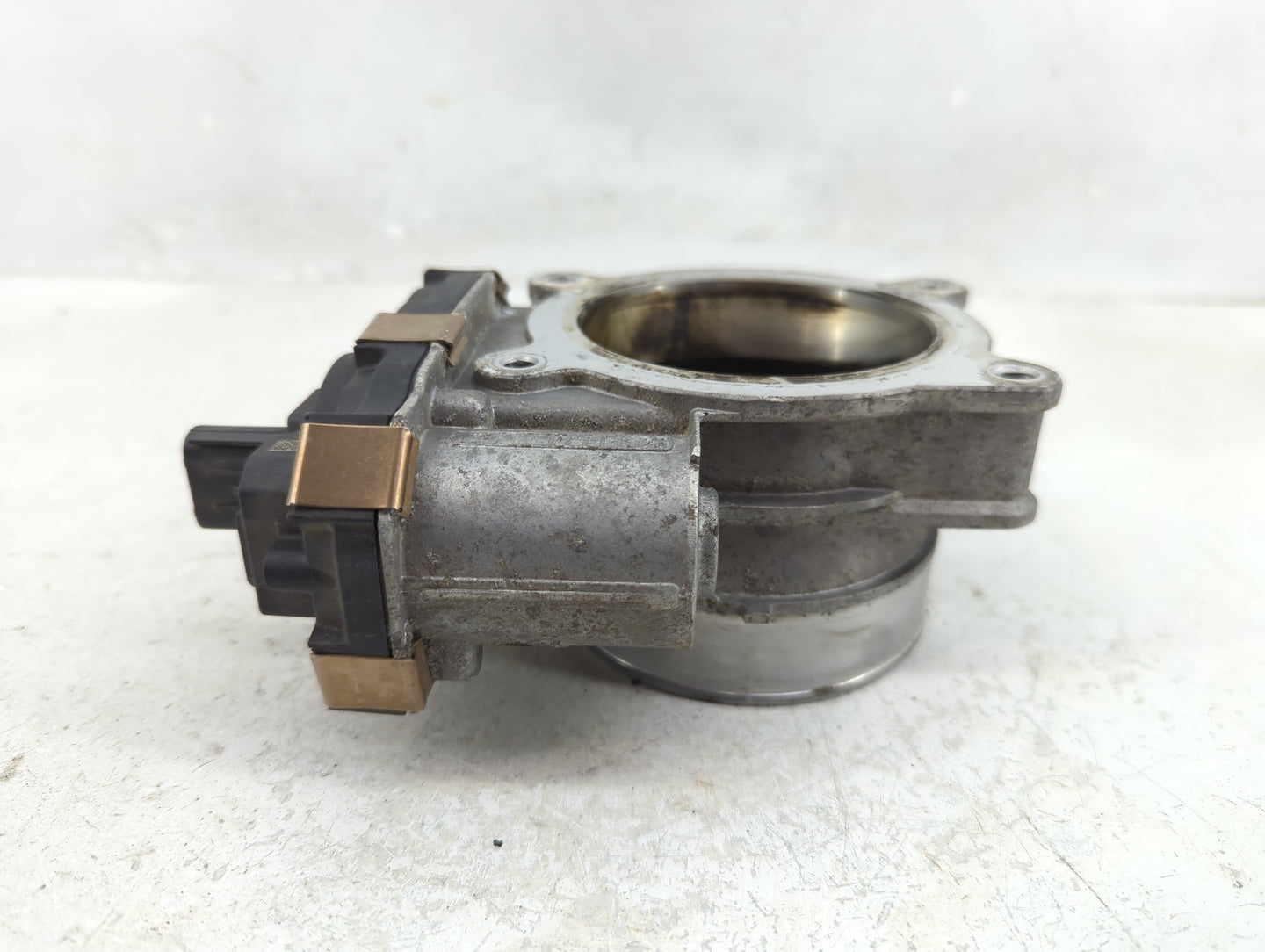 2014-2022 Chevrolet Silverado 1500 Throttle Body P/N:12617792 Fits Fits 2014 2015 2016 2017 2018 2019 2020 2021 2022 OEM Use