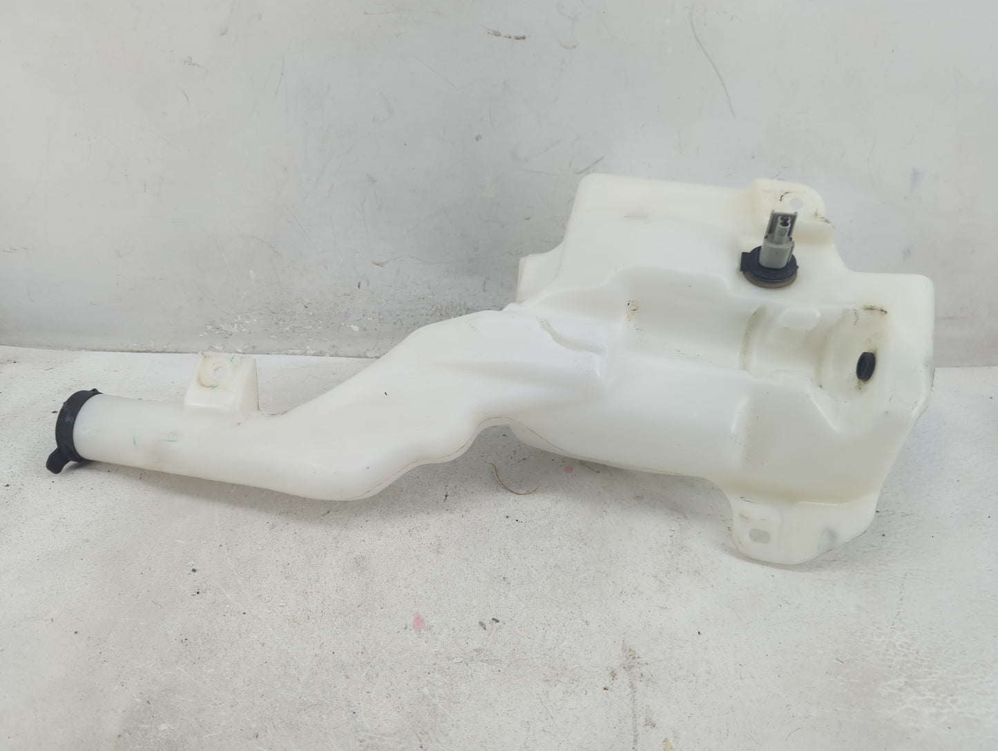 2014 Silverado 1500 Windshield Washer Fluid Reservoir Bottle Oem - Oemusedautoparts1.com