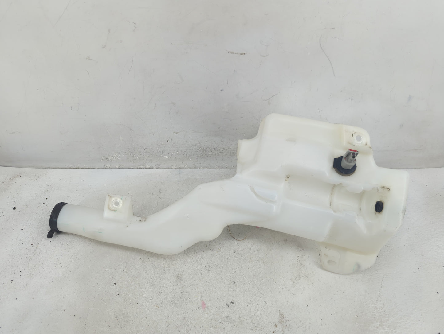 2014 Silverado 1500 Windshield Washer Fluid Reservoir Bottle Oem - Oemusedautoparts1.com