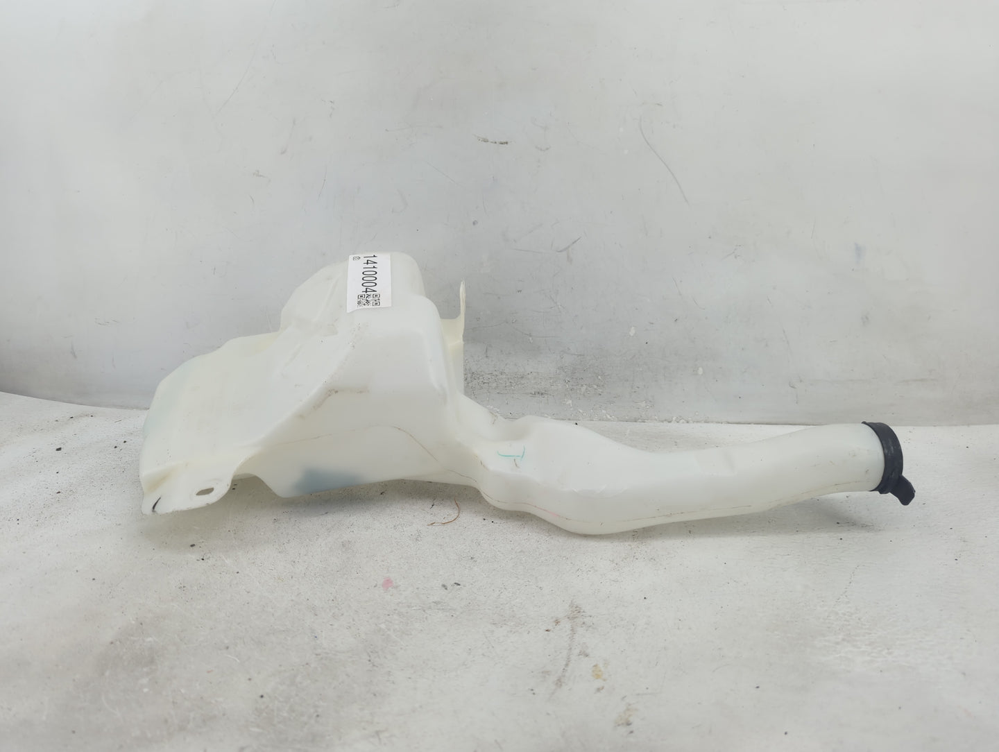 2014 Silverado 1500 Windshield Washer Fluid Reservoir Bottle Oem - Oemusedautoparts1.com