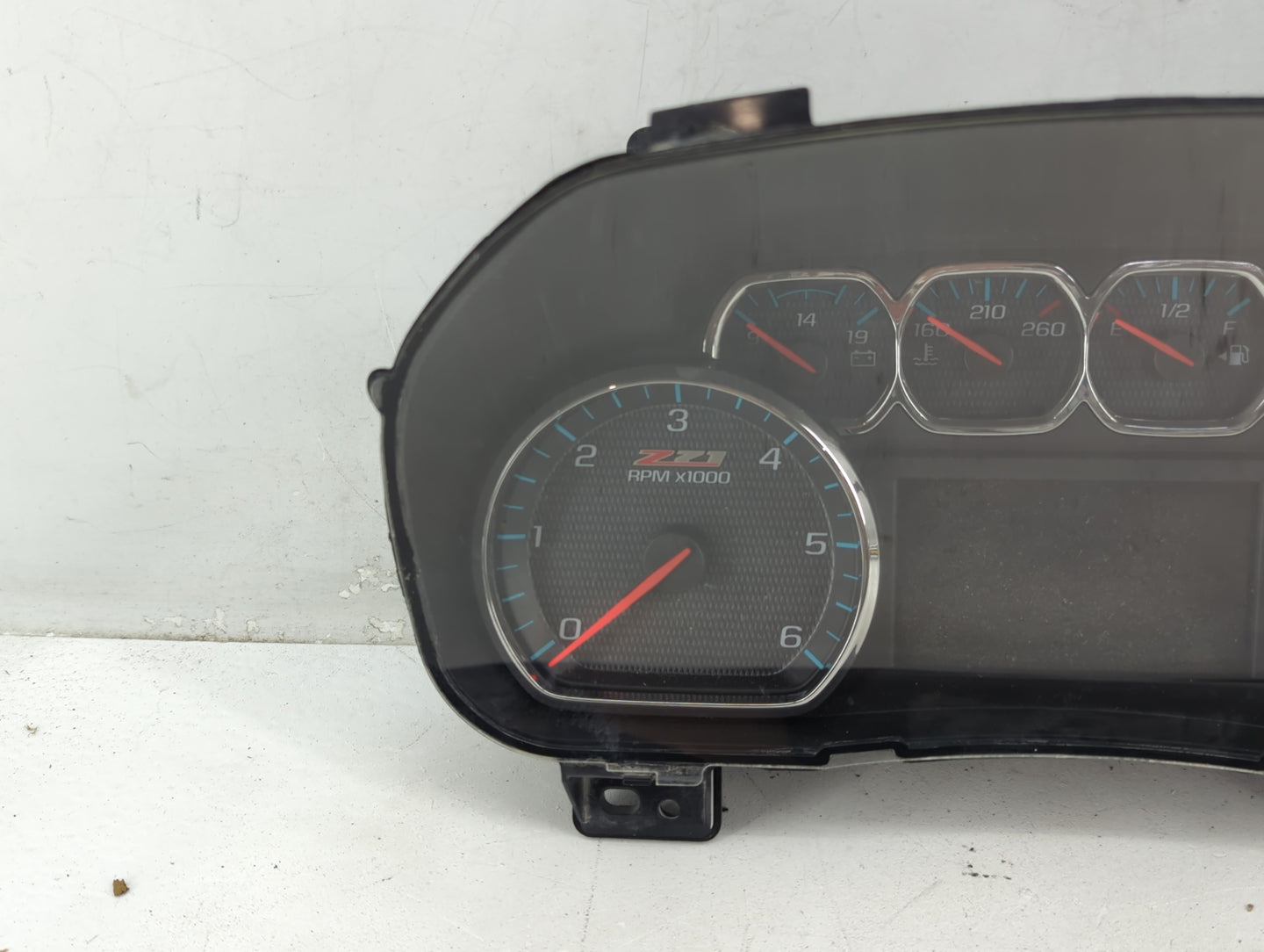2014-2015 Chevrolet Silverado 1500 Instrument Cluster Speedometer Gauges P/N:23259637 Fits Fits 2014 2015 OEM Used Auto Part