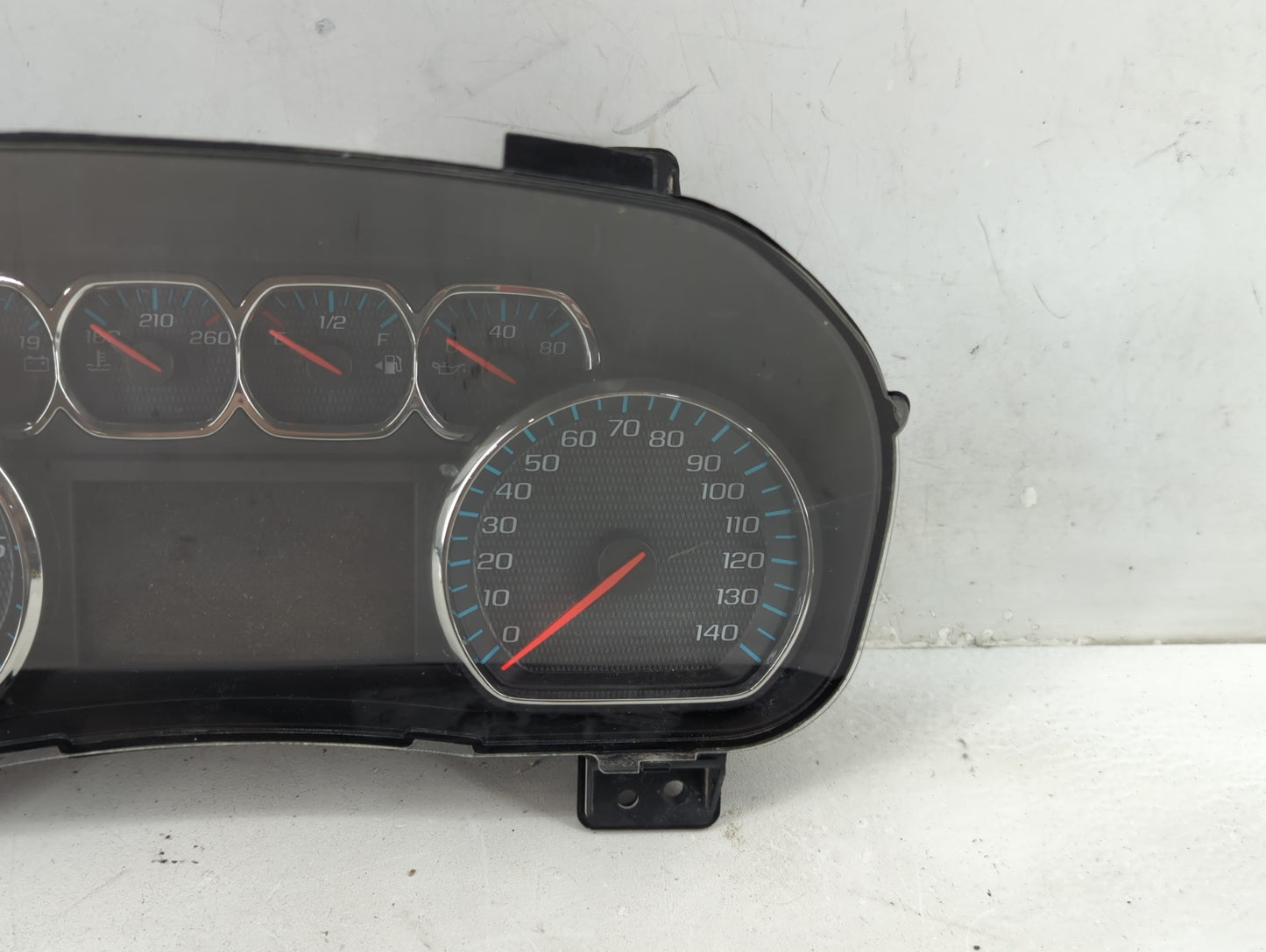 2014-2015 Chevrolet Silverado 1500 Instrument Cluster Speedometer Gauges P/N:23259637 Fits Fits 2014 2015 OEM Used Auto Part