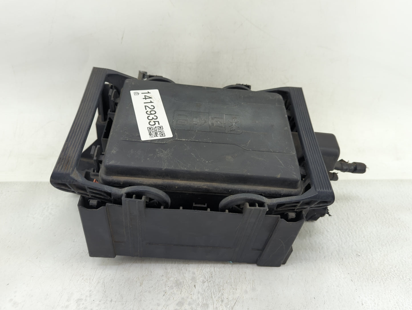 2016-2017 Chevrolet Silverado 1500 Fusebox Fuse Box Panel Relay Module Fits Fits 2016 2017 OEM Used Auto Parts - Oemusedauto