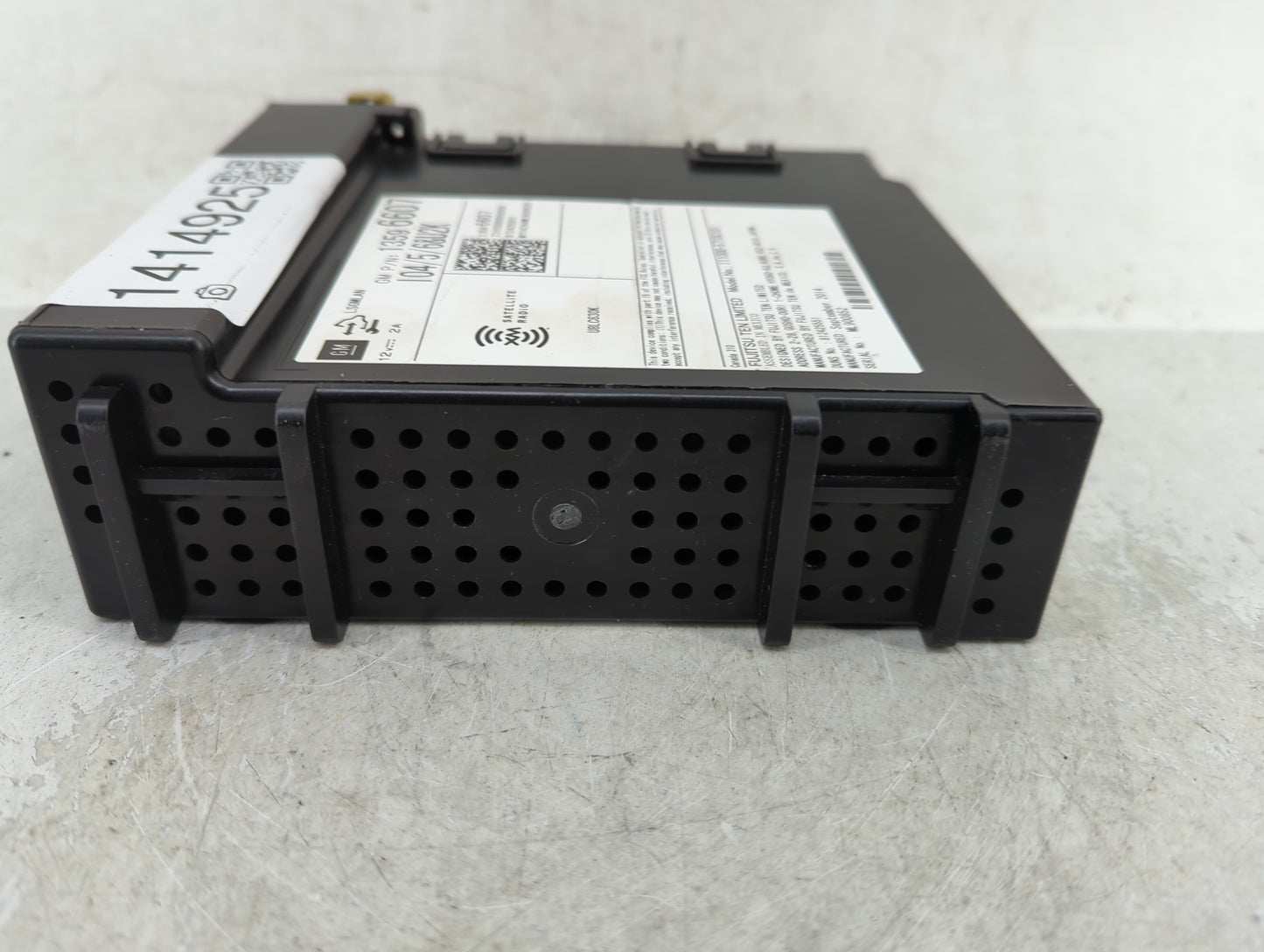 2015 Chevrolet Silverado 1500 Radio AM FM Cd Player Receiver Replacement P/N:13596607 Fits OEM Used Auto Parts - Oemusedauto
