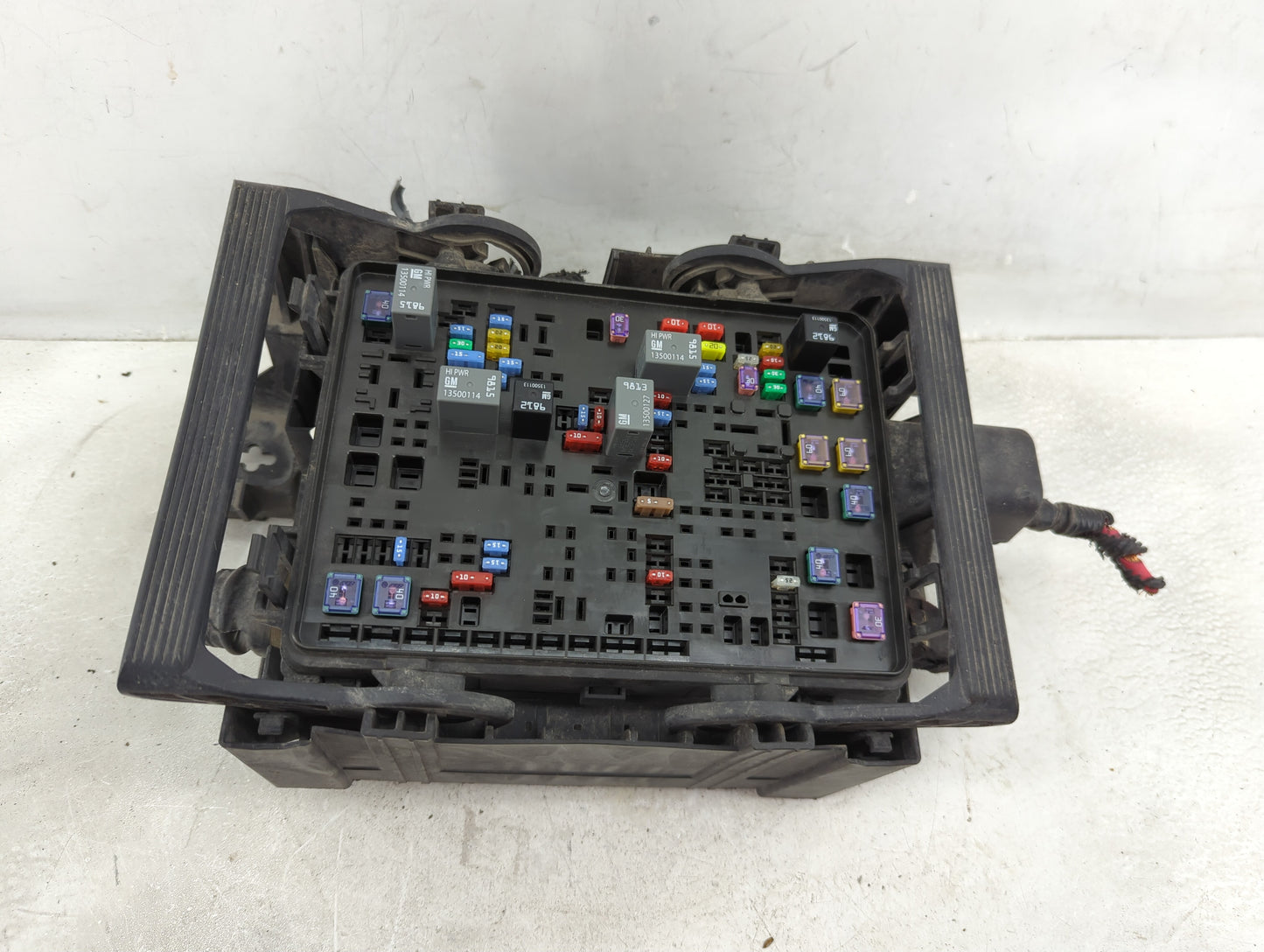 2016-2017 Chevrolet Silverado 1500 Fusebox Fuse Box Panel Relay Module Fits Fits 2016 2017 OEM Used Auto Parts - Oemusedauto
