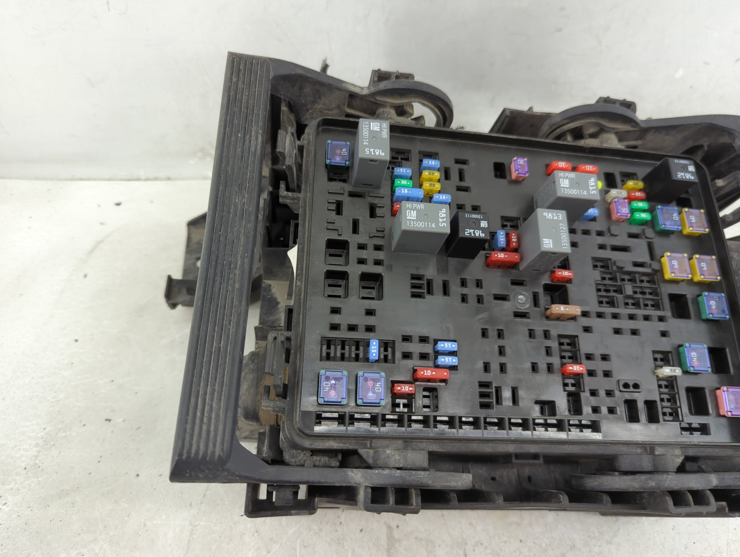 2016-2017 Chevrolet Silverado 1500 Fusebox Fuse Box Panel Relay Module Fits Fits 2016 2017 OEM Used Auto Parts - Oemusedauto