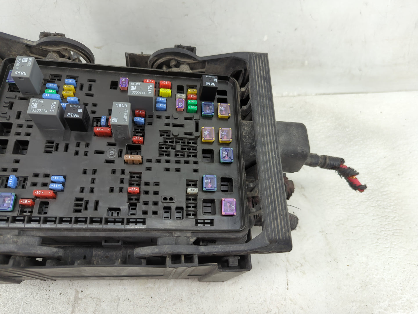 2016-2017 Chevrolet Silverado 1500 Fusebox Fuse Box Panel Relay Module Fits Fits 2016 2017 OEM Used Auto Parts - Oemusedauto