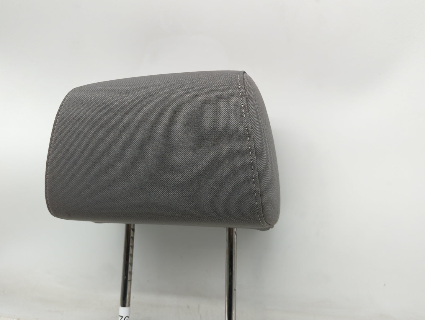 2014-2019 Chevrolet Silverado 1500 Headrest Head Rest Front Driver Seat - Oemusedautoparts1.com