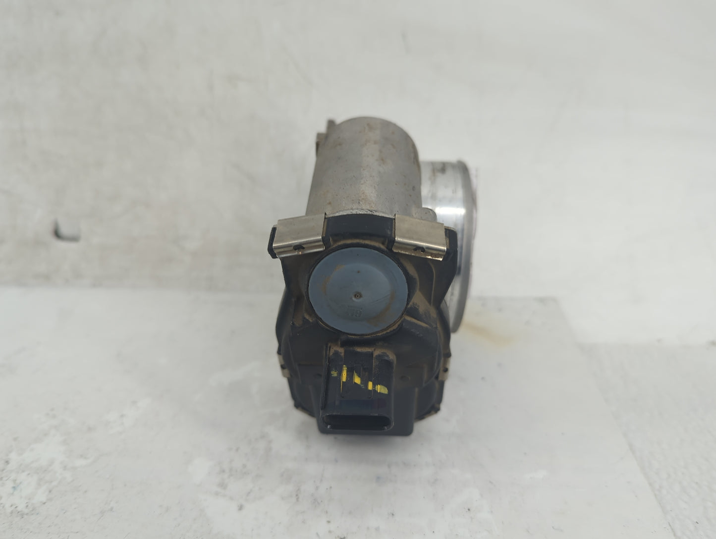 2014-2015 Chevrolet Silverado 1500 Throttle Body P/N:12632171BA Fits Fits 2014 2015 OEM Used Auto Parts - Oemusedautoparts1.