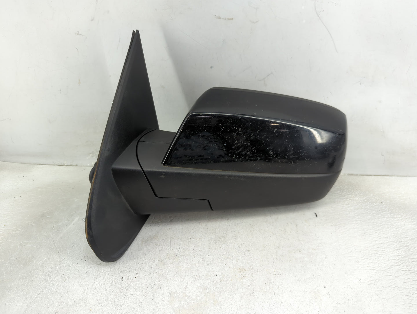 2014-2019 Chevrolet Silverado 1500 Driver Side View Mirror - Left Door Mirror OEM Used - Oemusedautoparts1.com